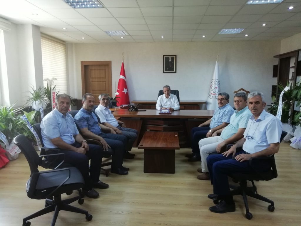 YENİ İL MİLLİ EĞİTİM MÜDÜRÜMÜZ CELALETTİN EKİNCİ’YE NEZAKET ZİYARETİNDE BULUNDUK