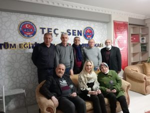 Emekli Olan Üyelerimize Plaket Verildi.