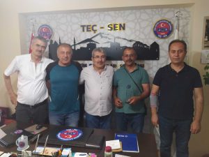 Emekli Olan Üyelerimize Plaketleri Verildi.