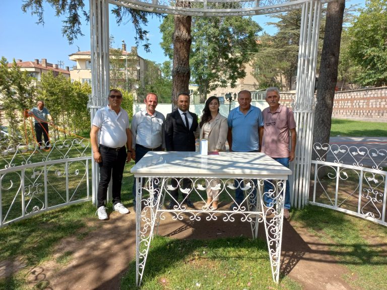 Ömür Boyu Mutluluklar Dileriz…